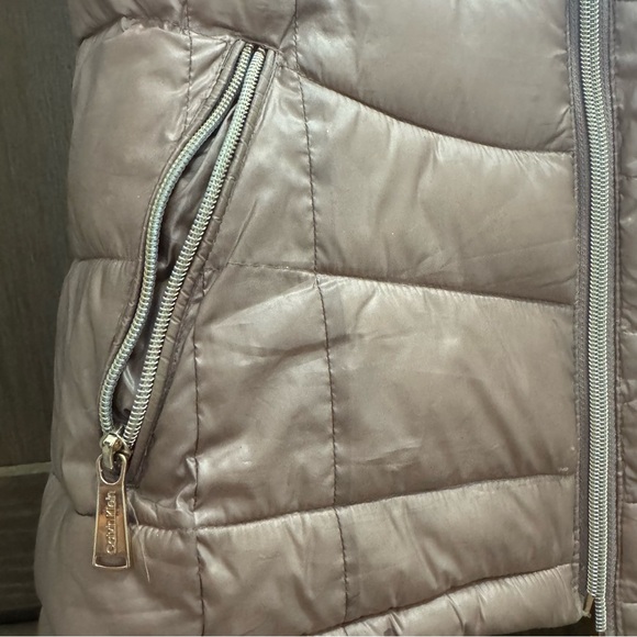 Calvin Klein Women Puff Vest in Light Rose Pink Small Gold Zip - Picture 8 of 11
